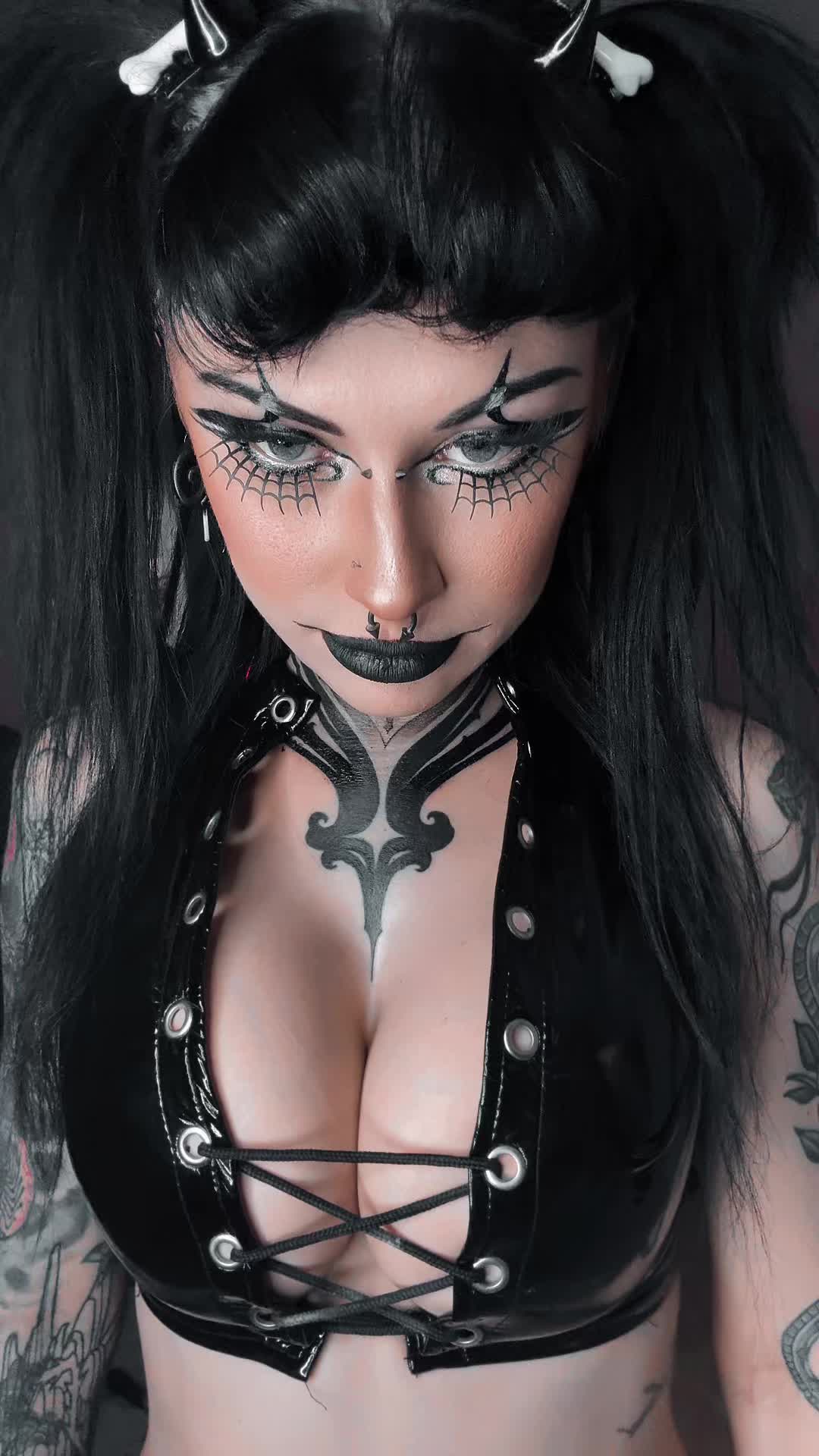 @Jemma_Highe_Official