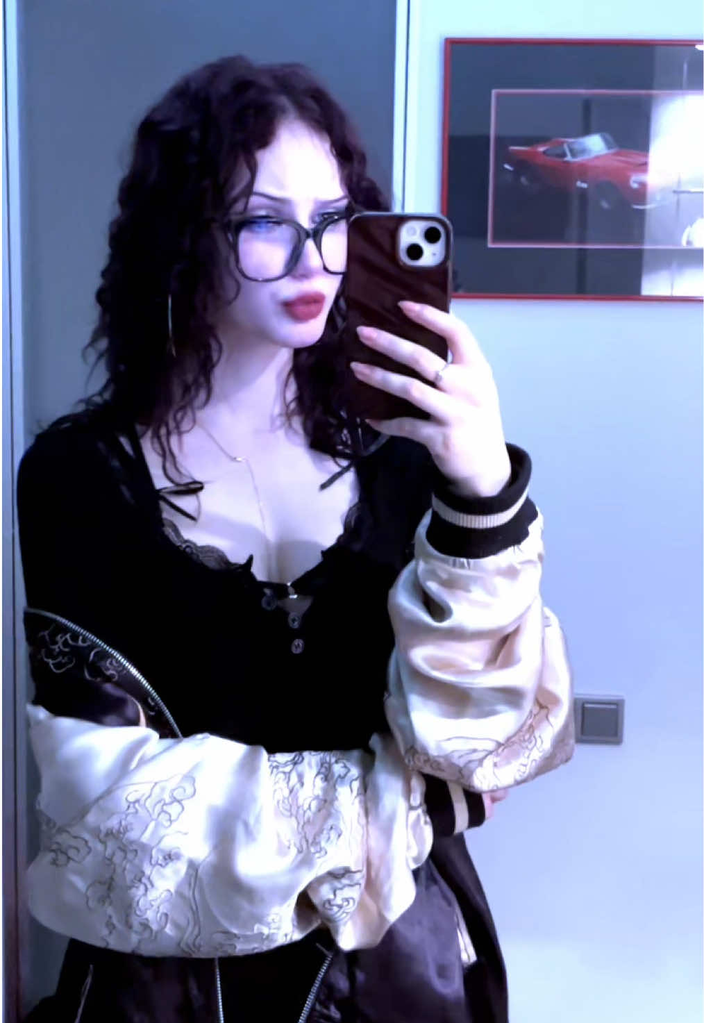 @crlysew