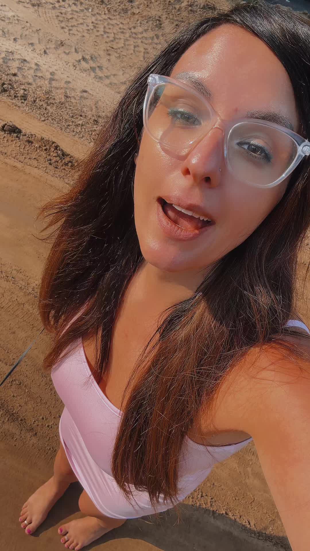 @Barefootmamamnvibes