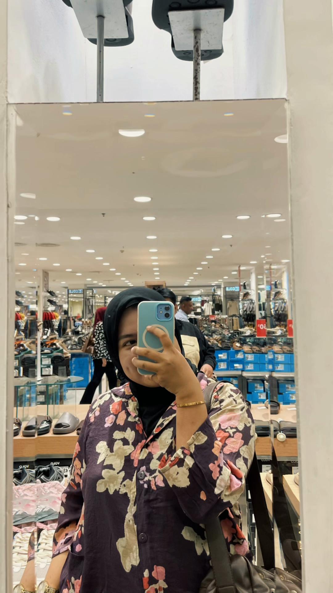 @meymey0695