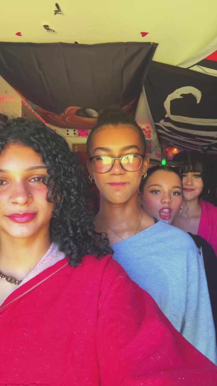 @😊