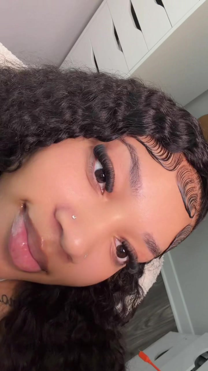 @monique