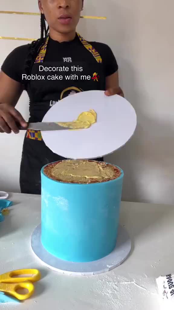 @luchimegacakes