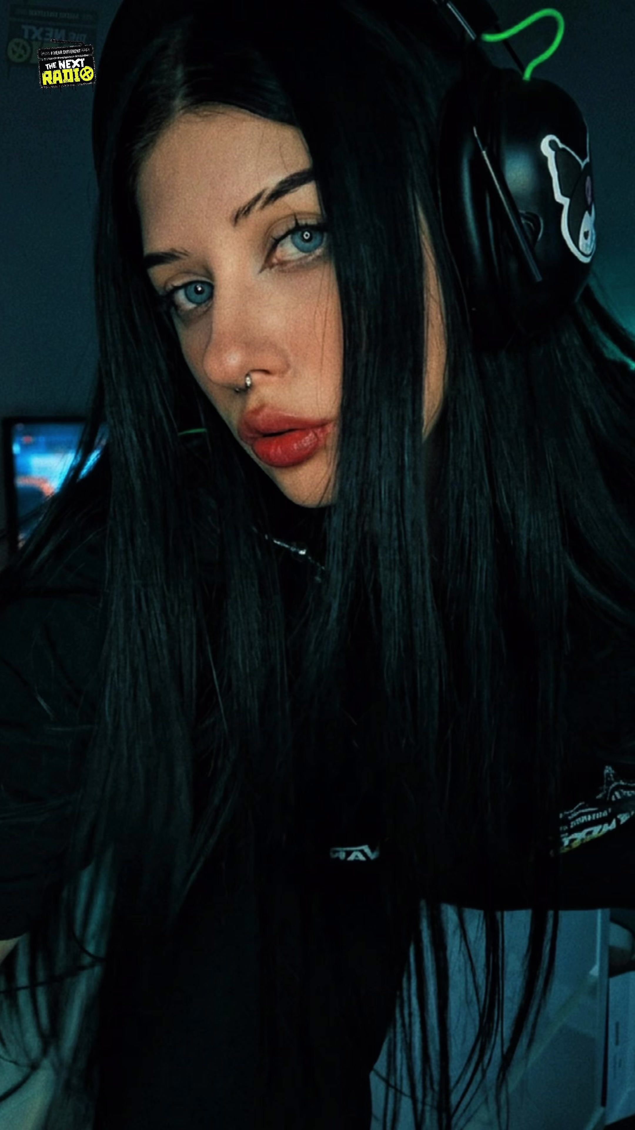 @Sasha Gromova
