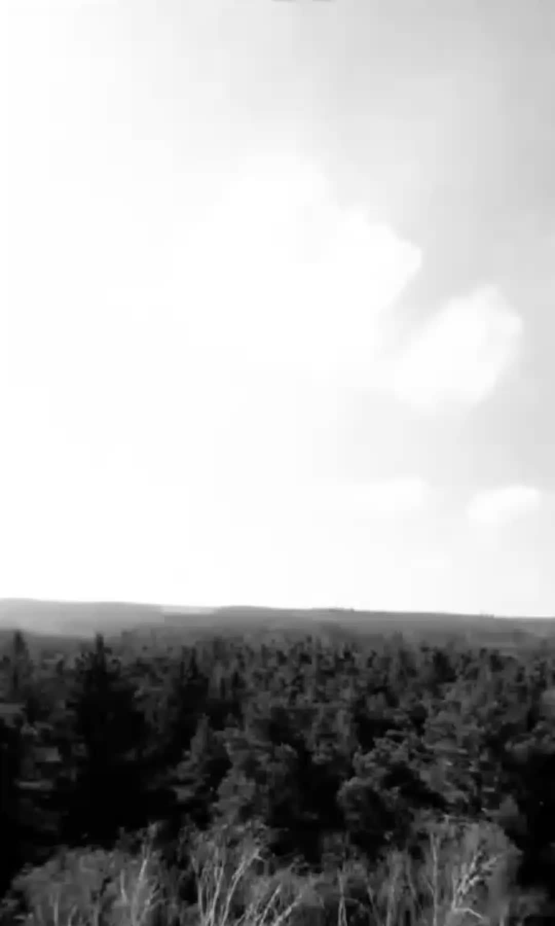 @🎧
