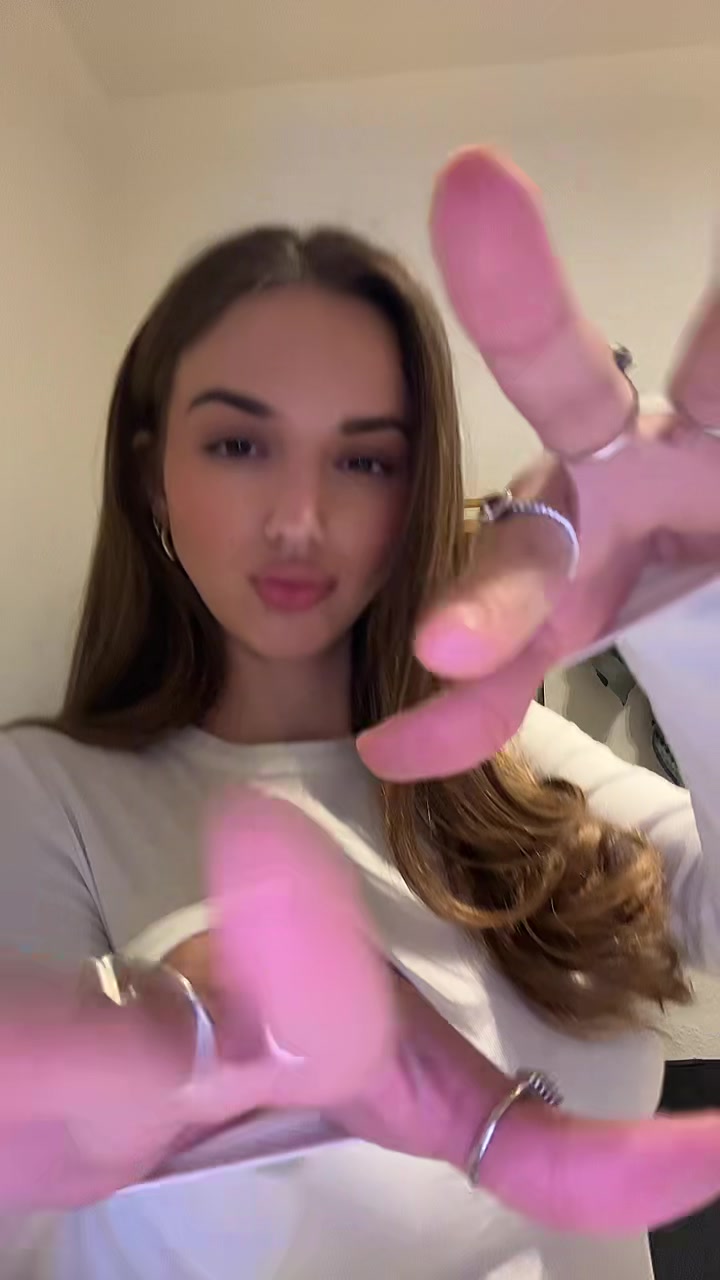 @vjola
