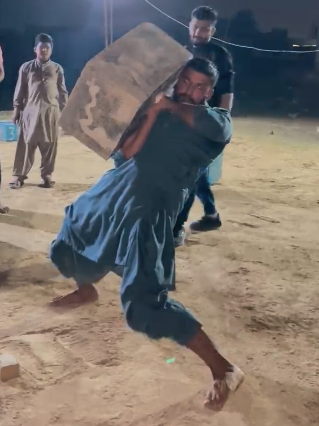 @پہلوان راجہ ذیشان(دینہ)
