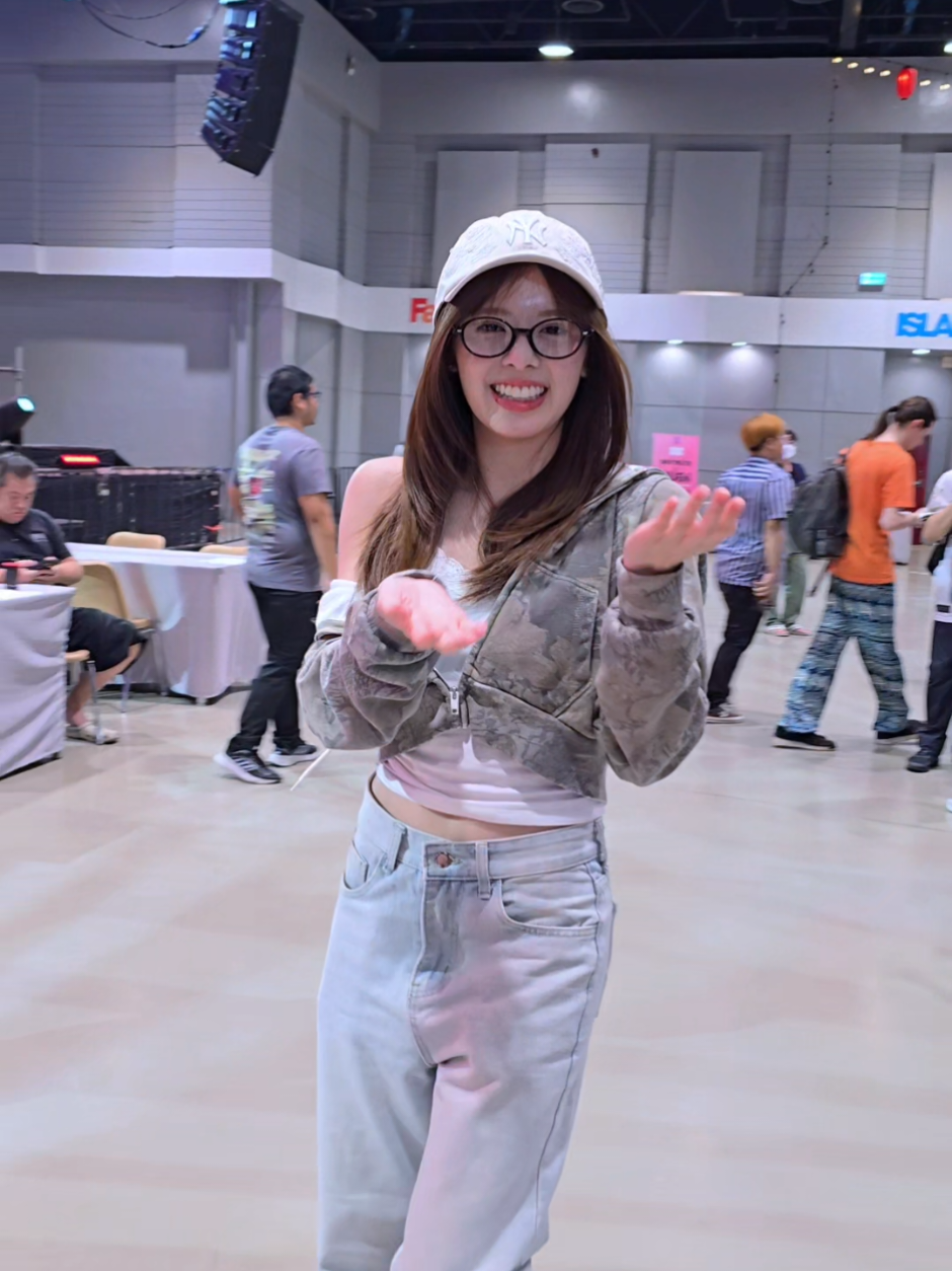 @แมวสีขาว