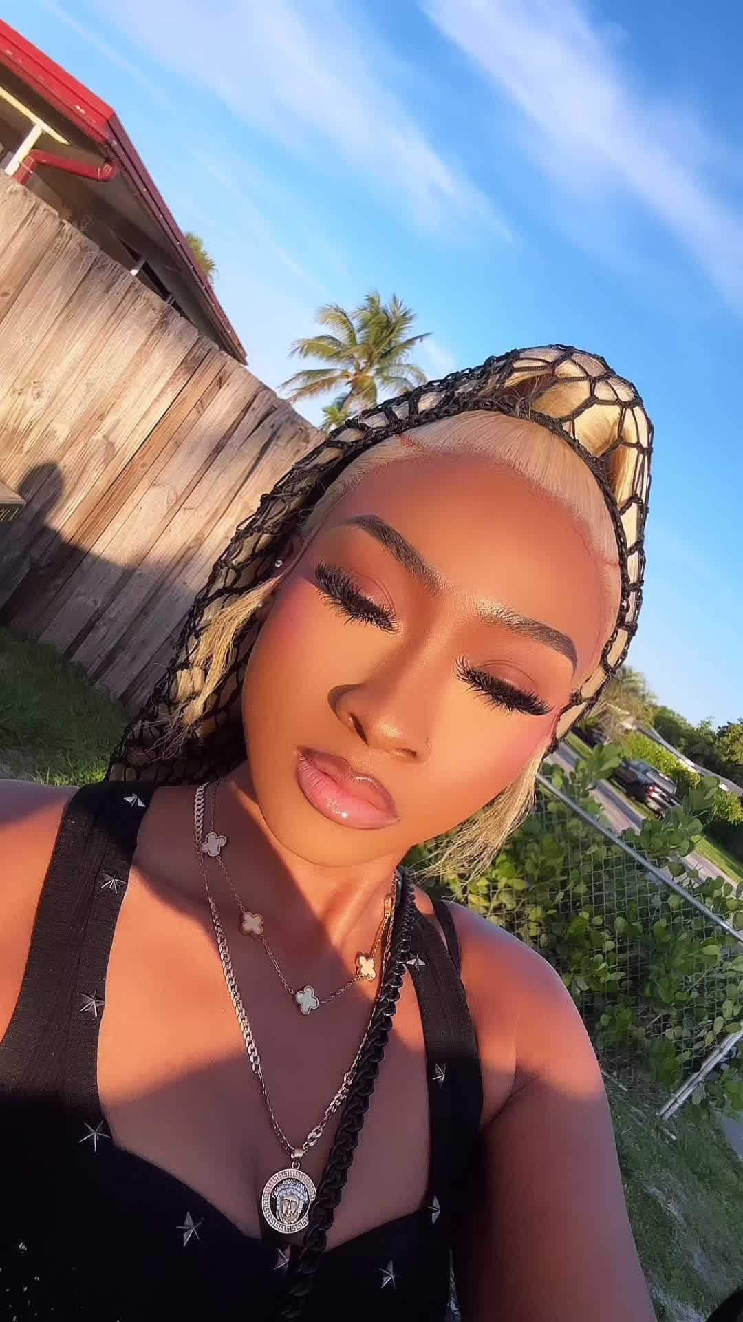 @lexofallure