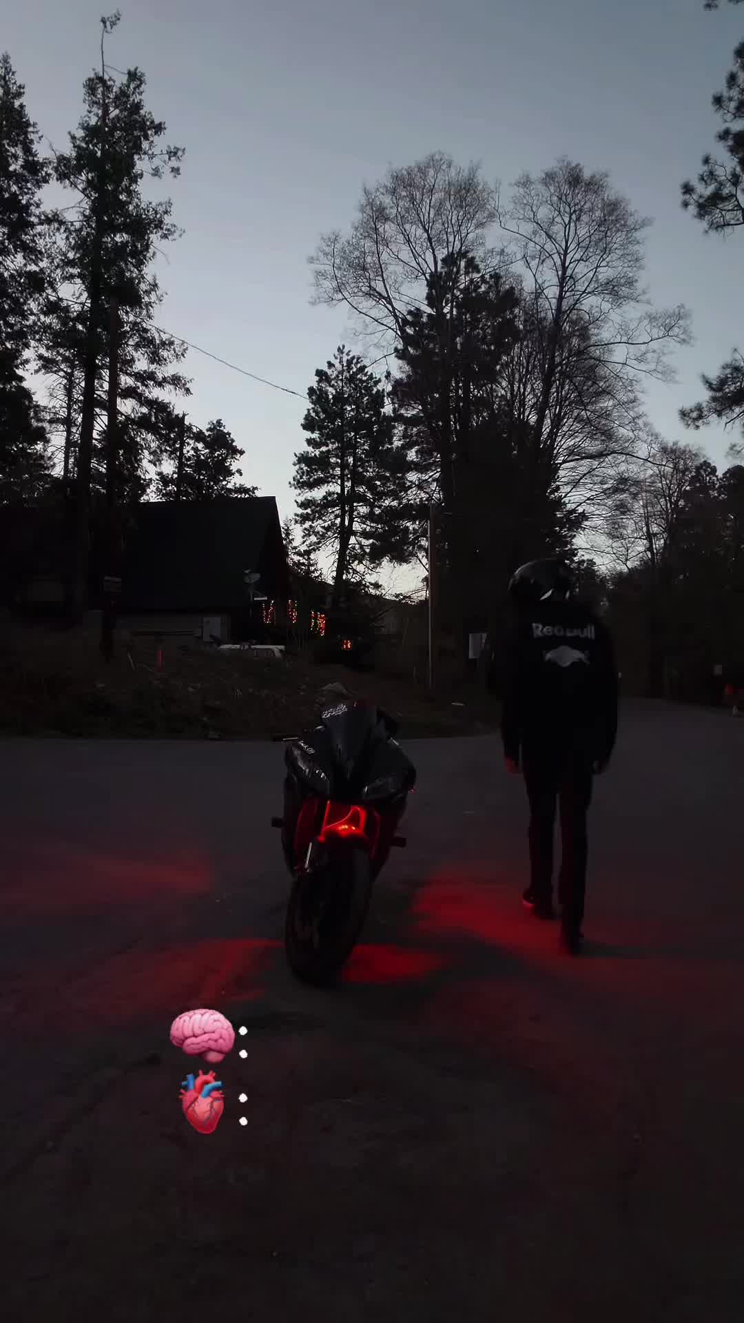 @Ayeyoa_600
