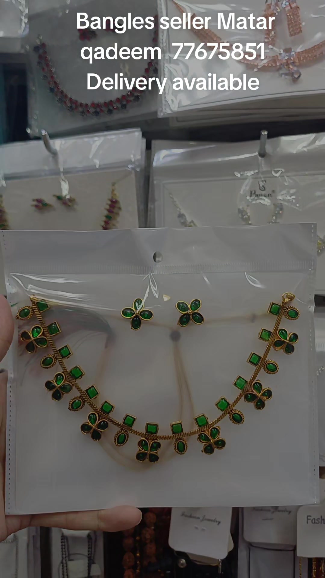@Bangle seller