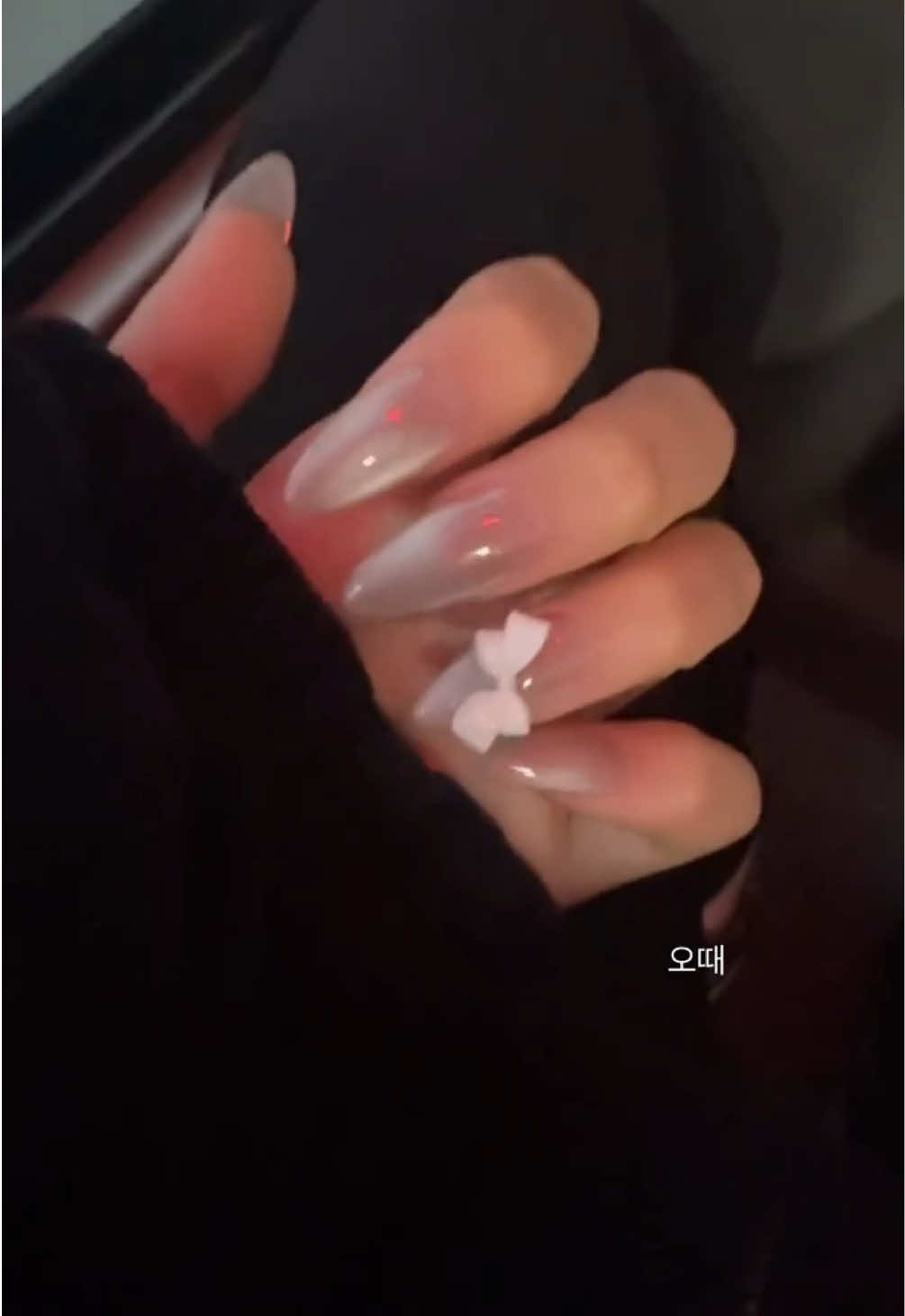 @<3