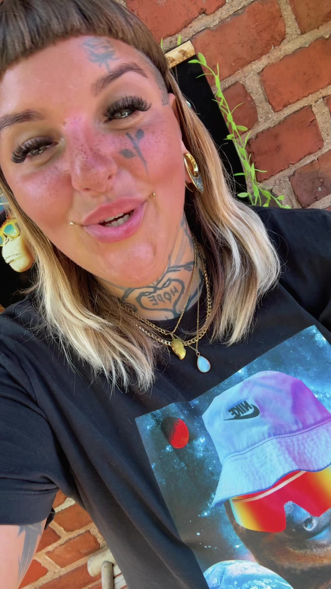 @inksane_annii