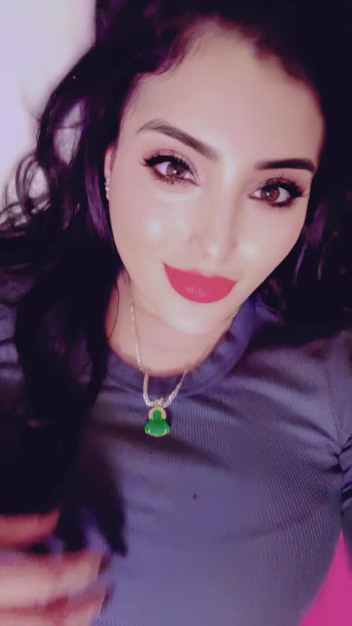 @ThaniaYaz