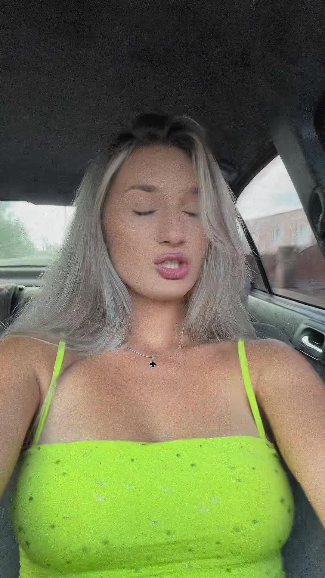 @🎀