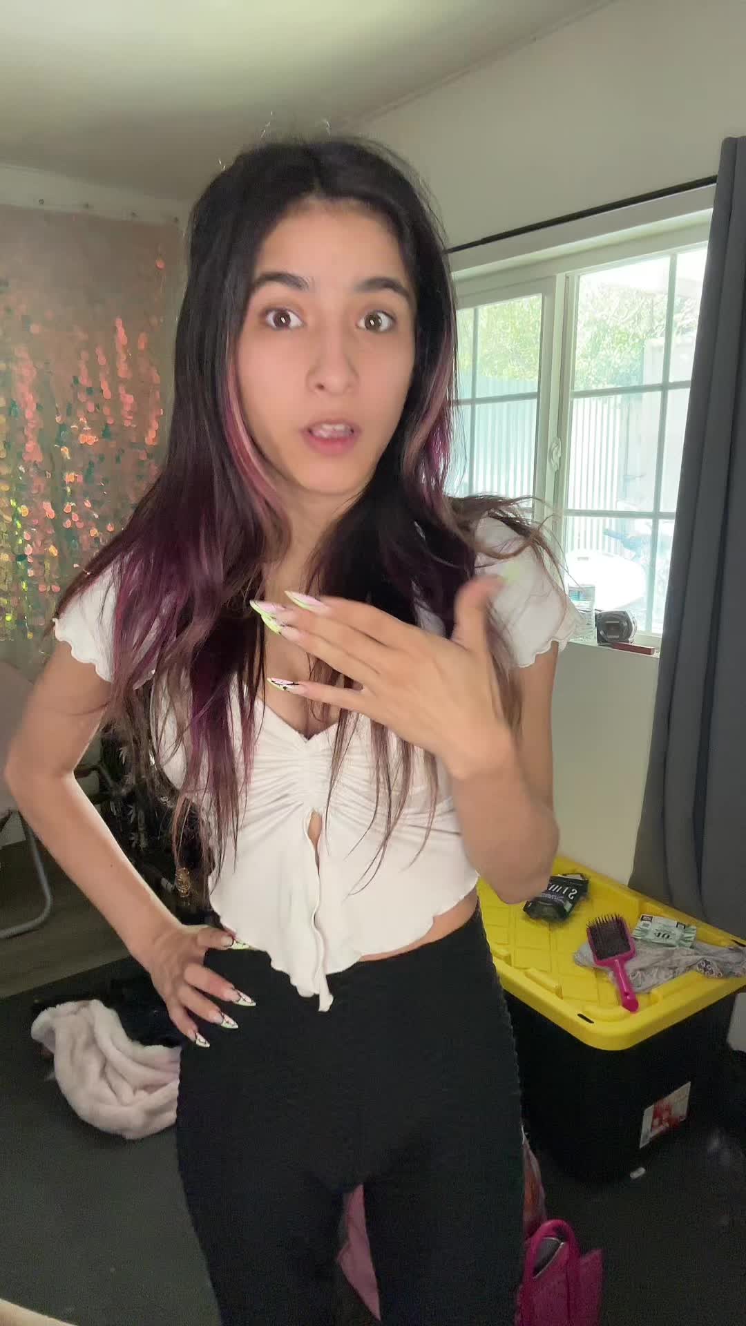 @𝔇𝔞𝔷𝔷♡︎