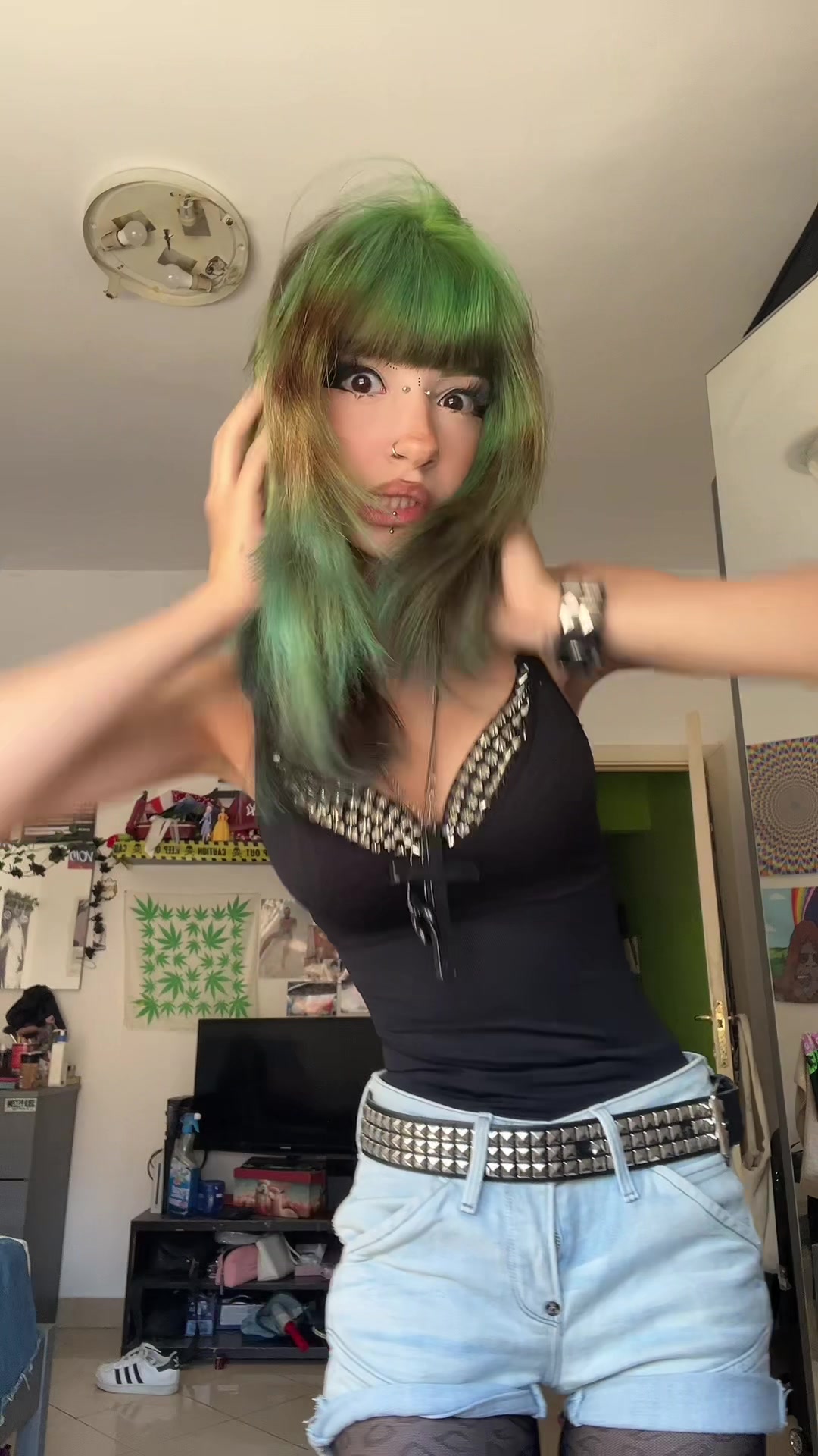 @,