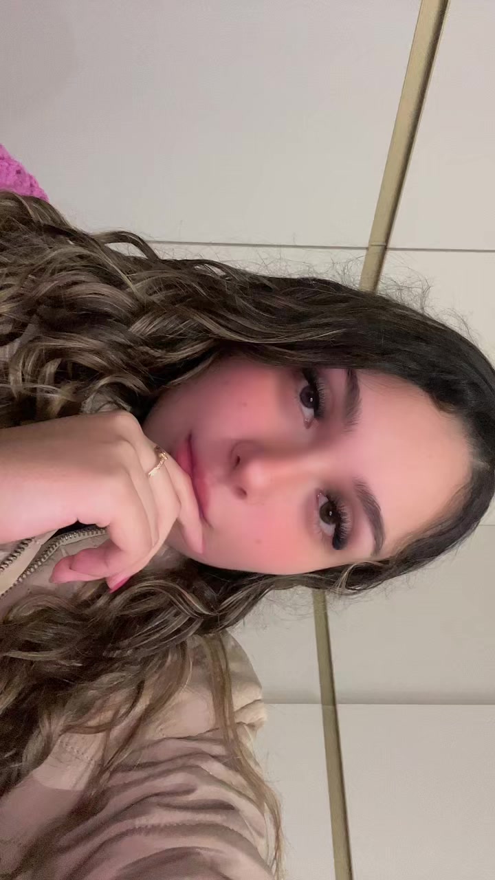 @laura_zimpek