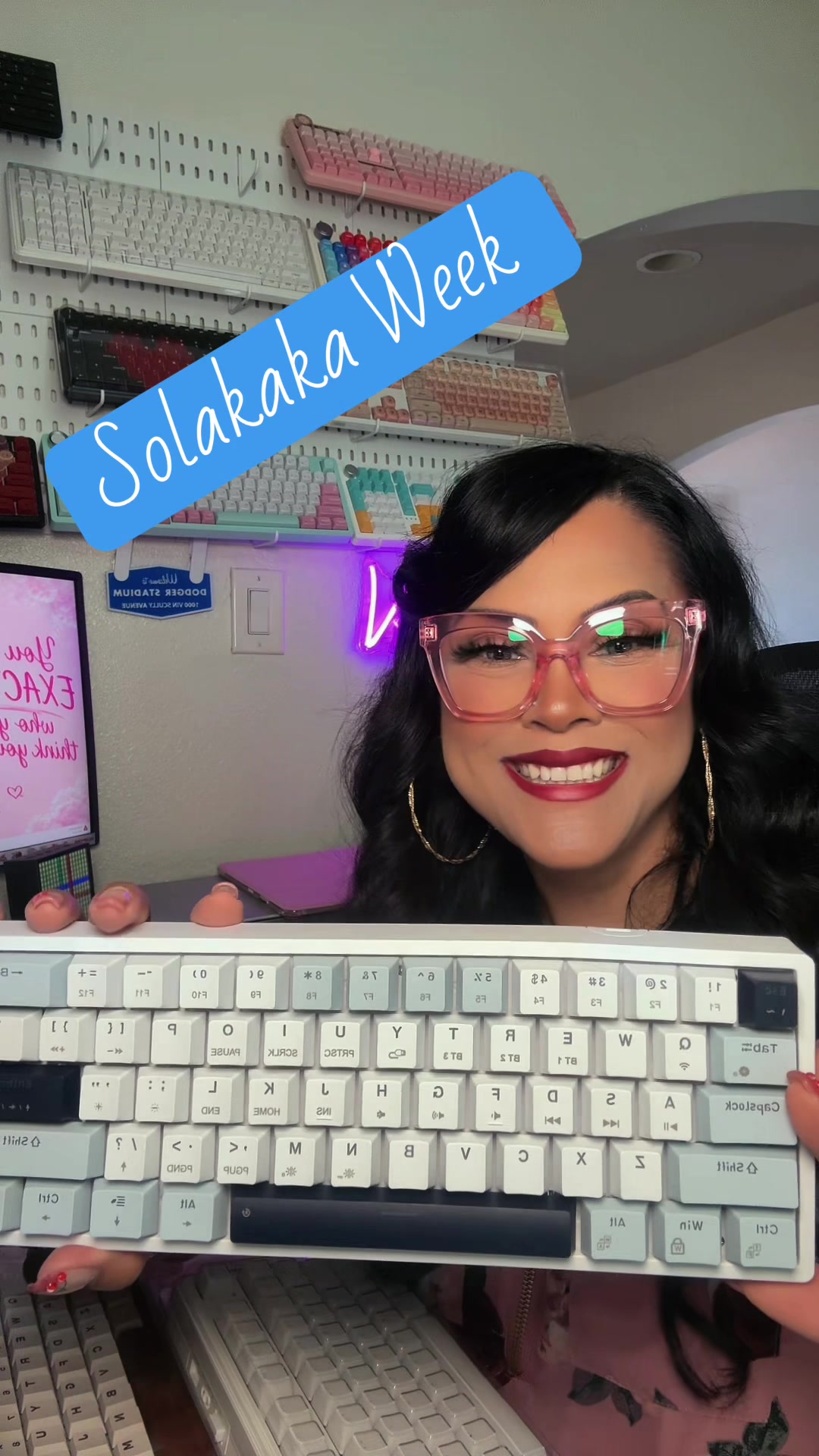 @MrsV✨Corporate Girly✨Keeb ❤️er