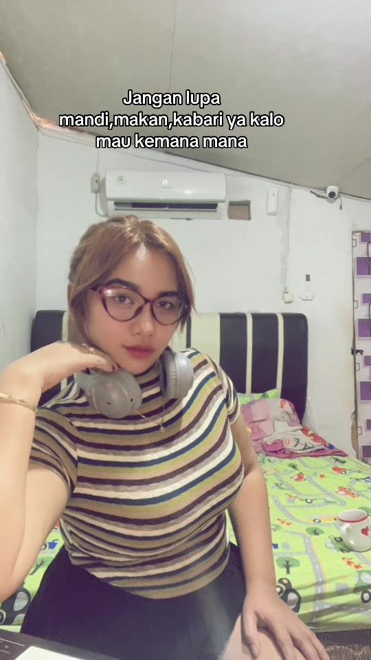 @julia frinella sari