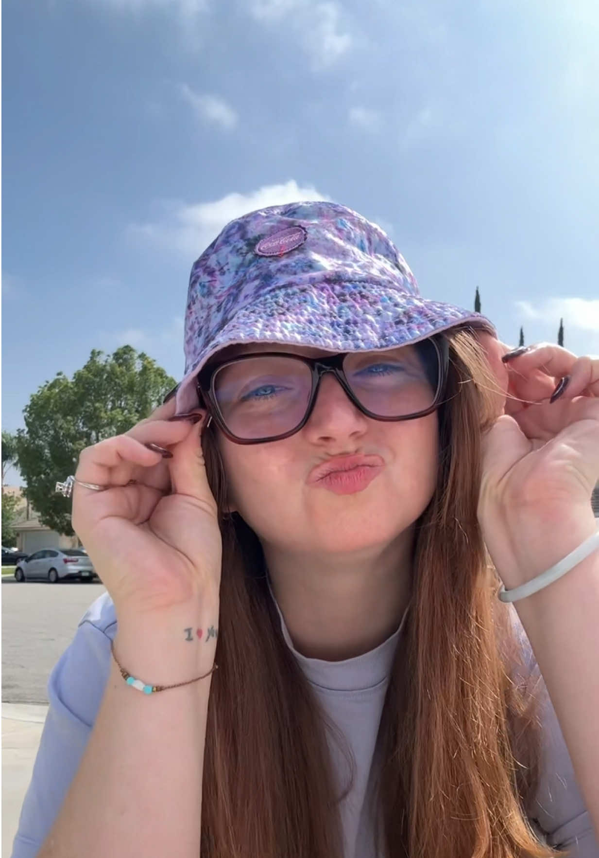 @Becomingico