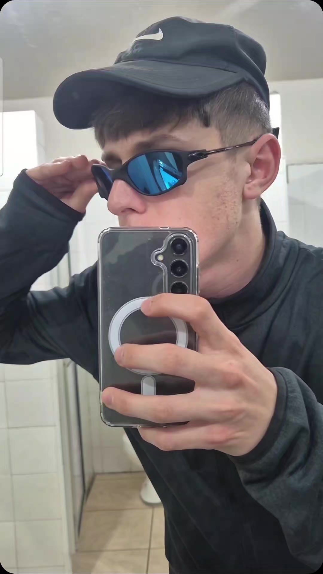 @F🥇
