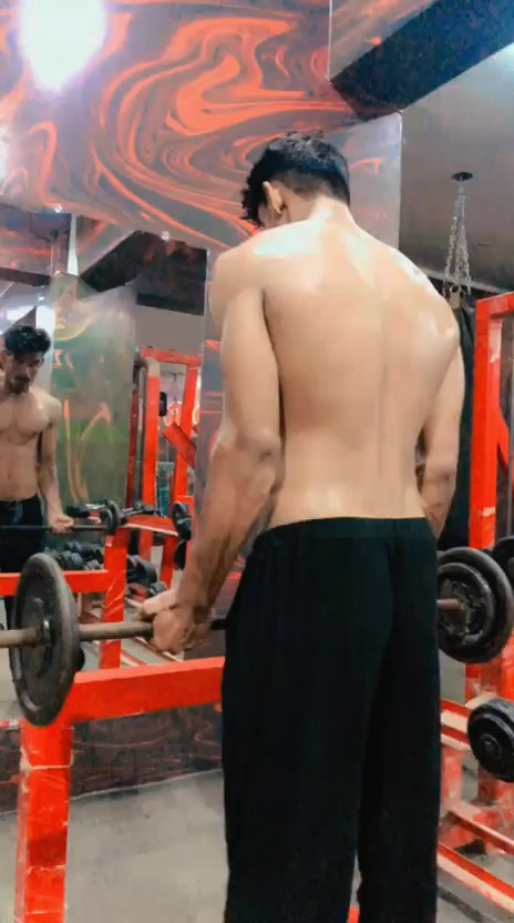 @sad gym boy 💪😔💪