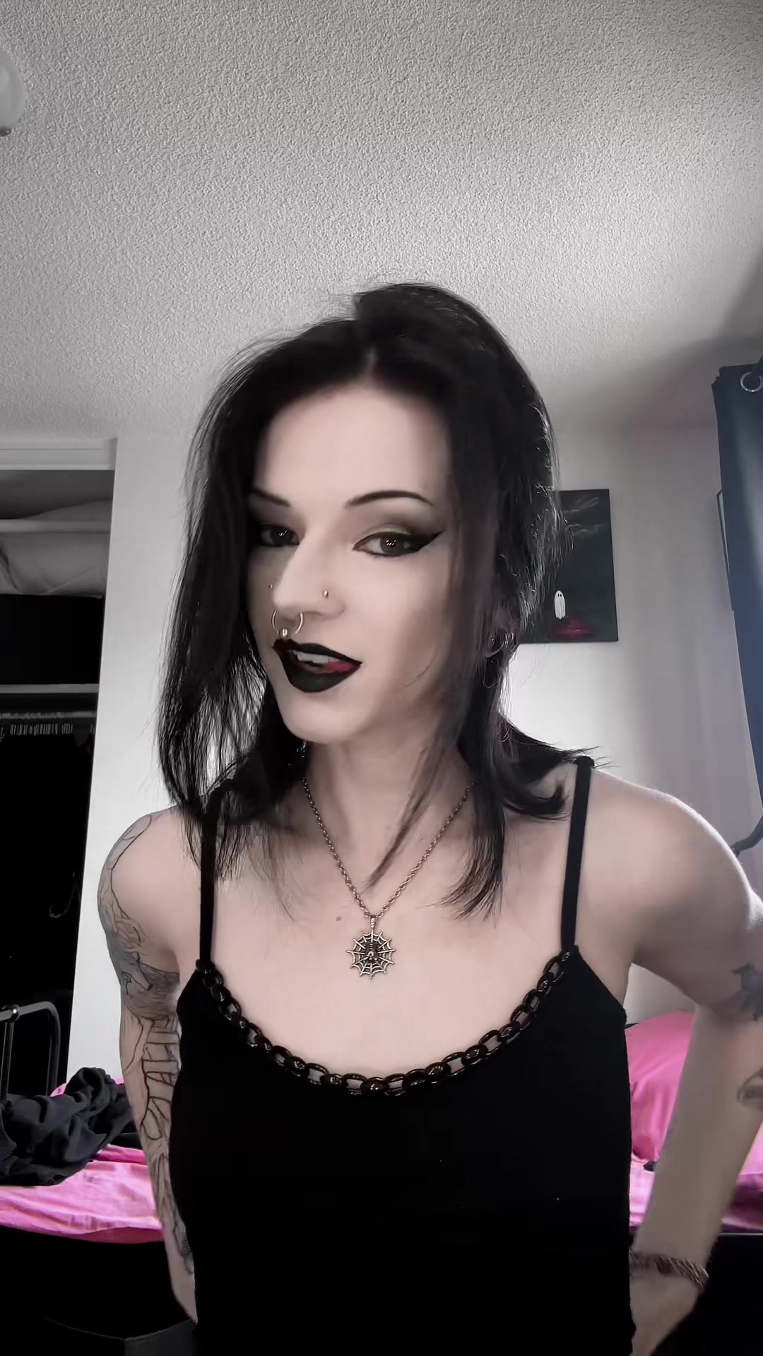 @gothic_liz