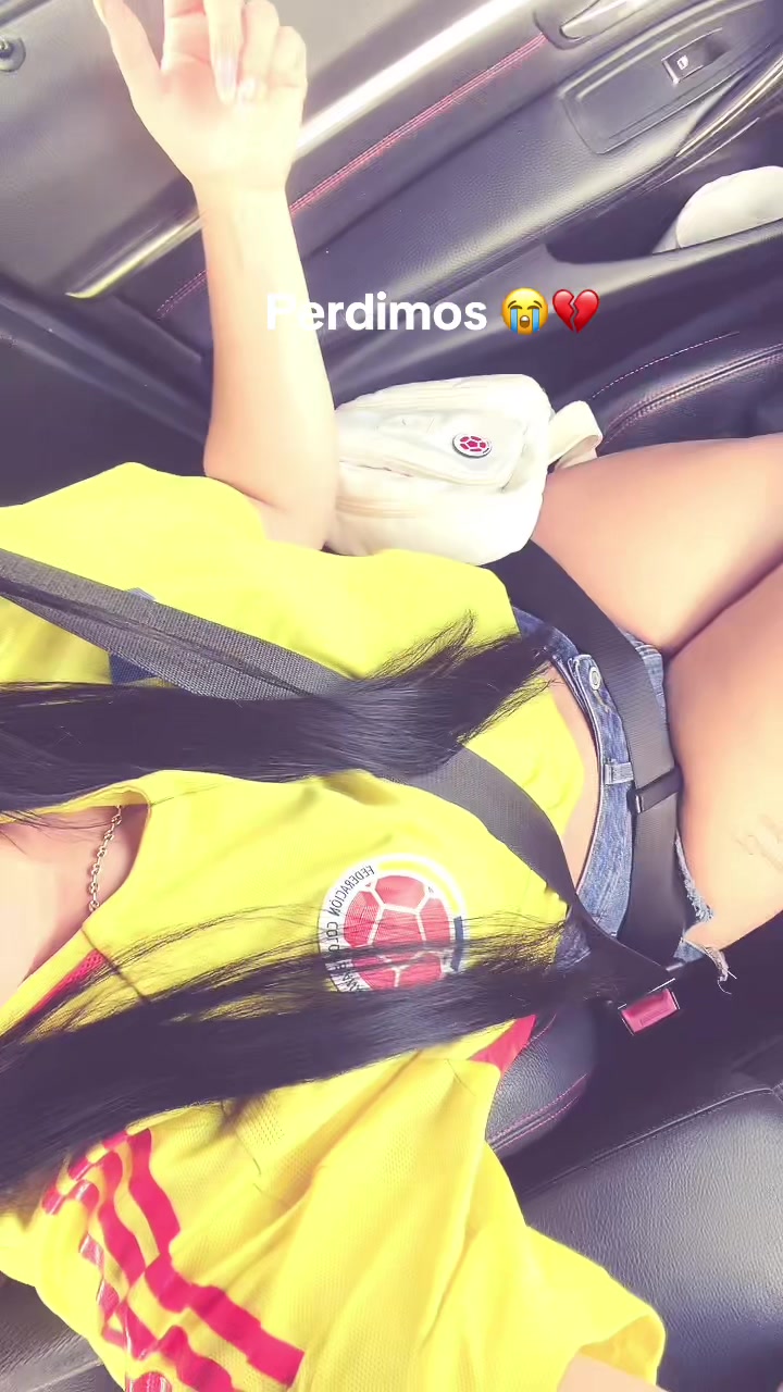@iam_karolyi