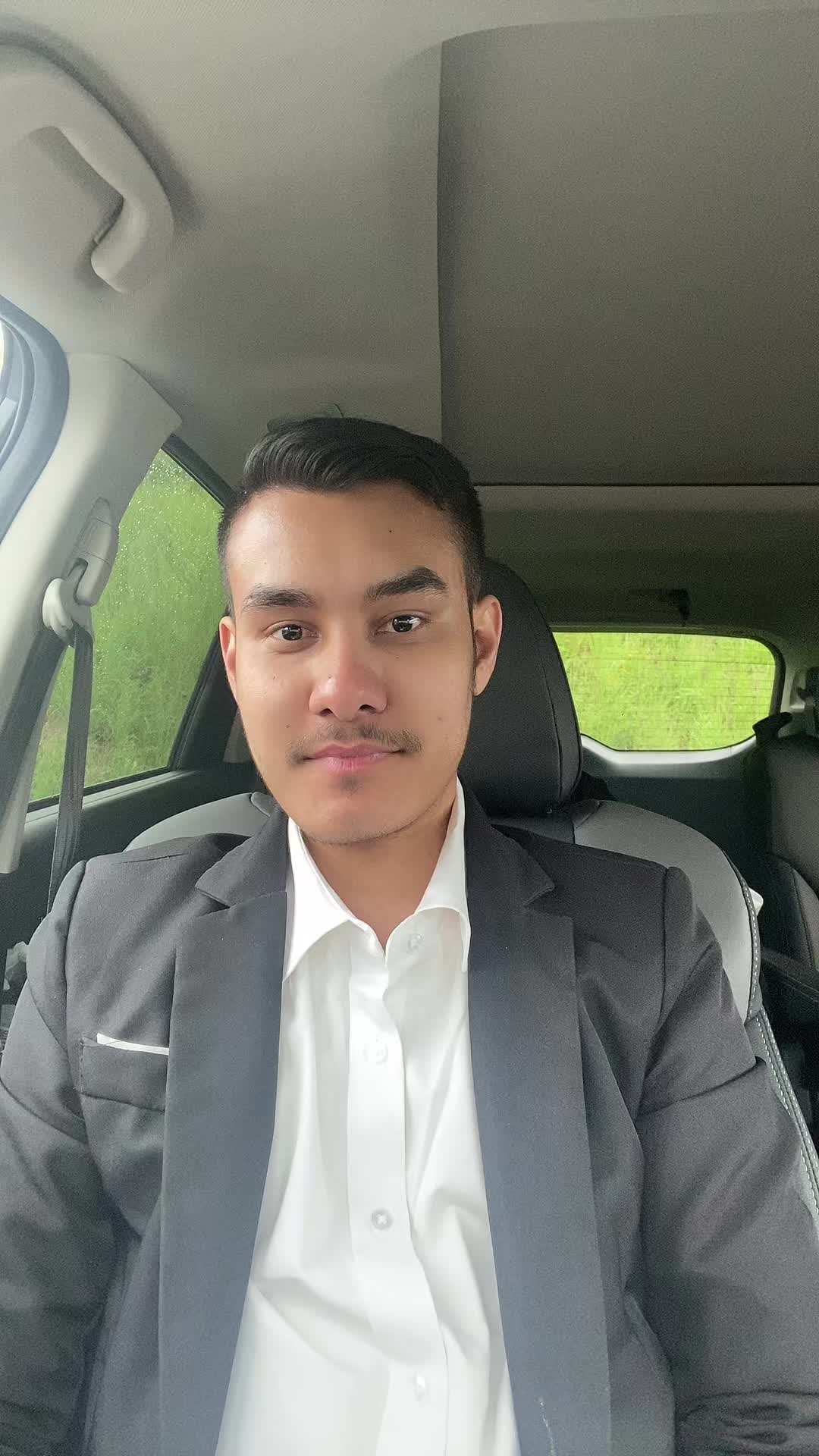 @🤟DAZZLE C 🫡