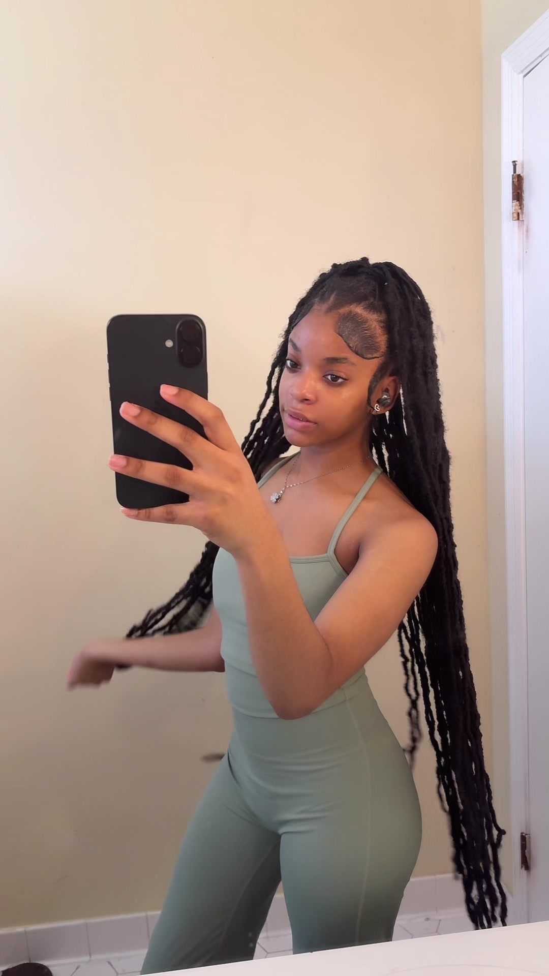 @queenshy