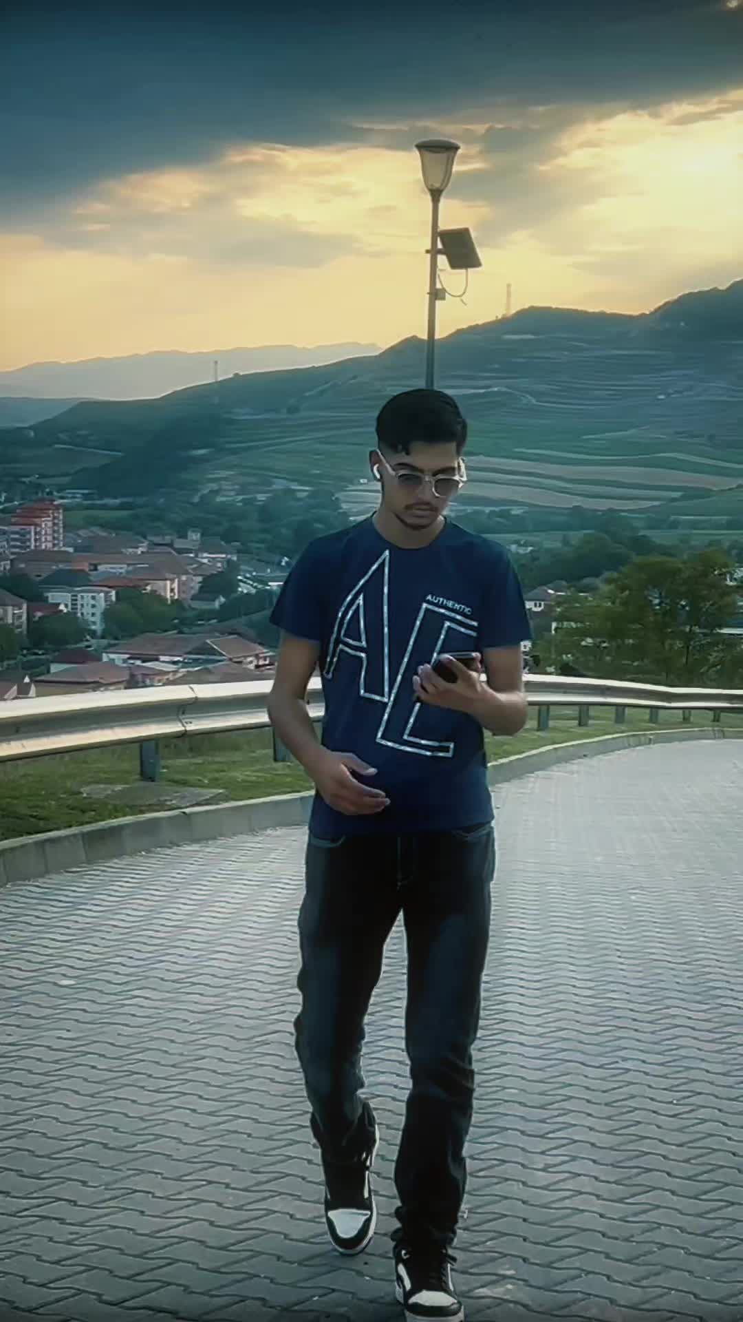 @F A I Z I+33🇵🇰🇫🇷