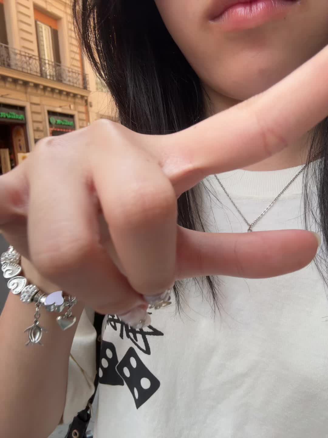 @vv