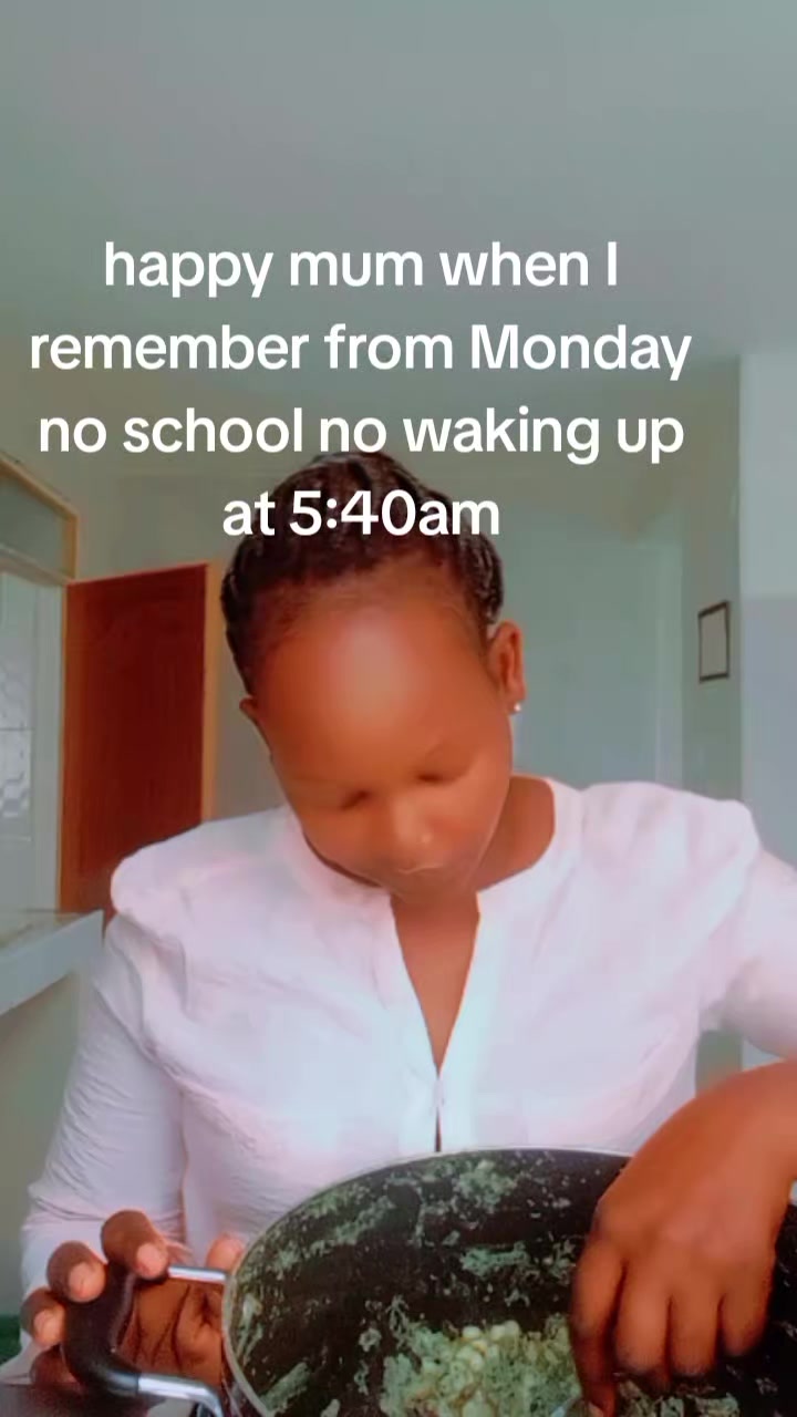 @Caroline kajiumia