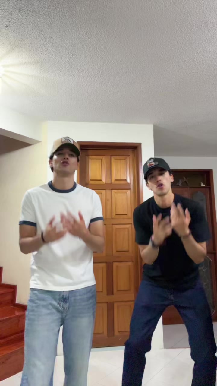 @Zavaleta
