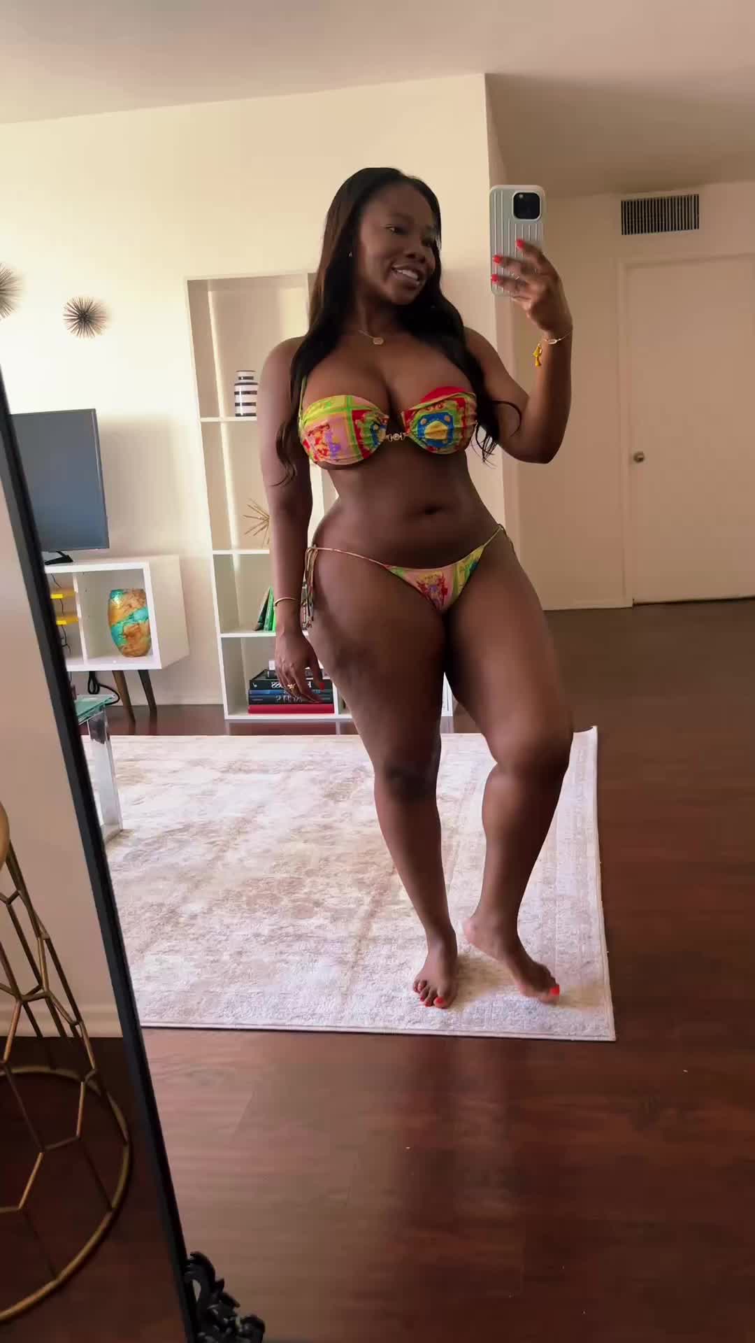 @whatabombshell