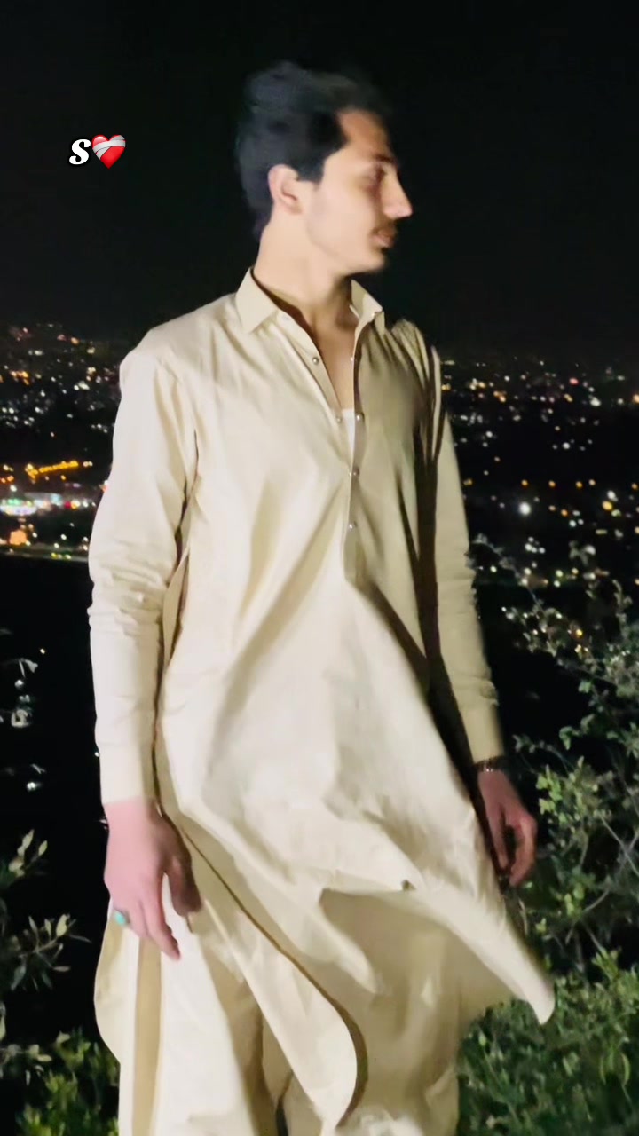 @K. I. N. G. 1