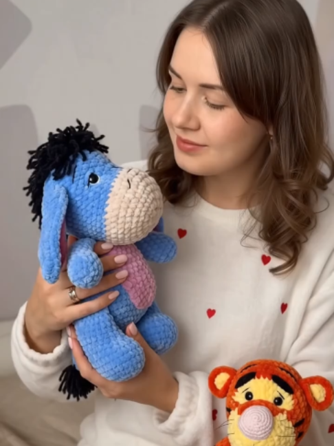 @Academia & Crochet 🧶🪡