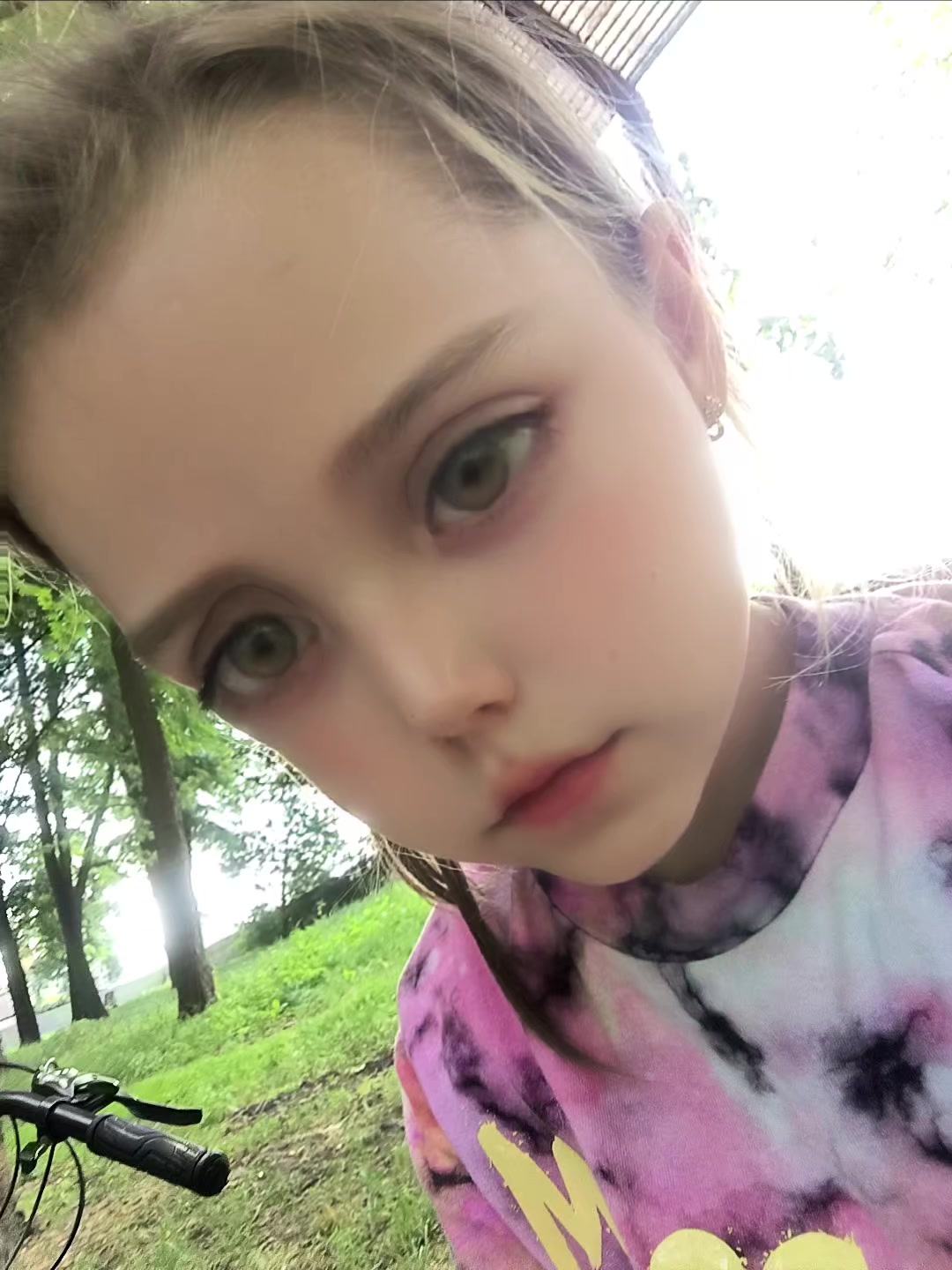 @Ілонеса