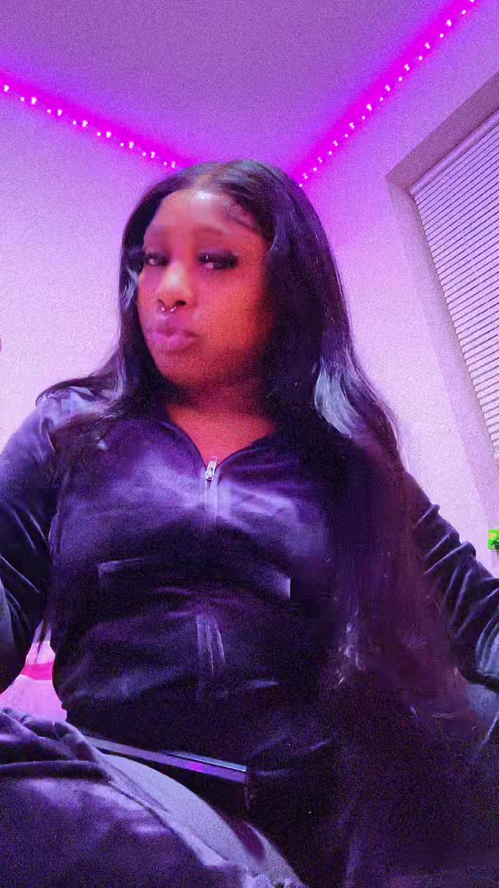 @darealshadia