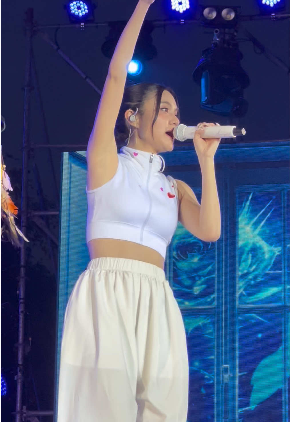 @ASIA7