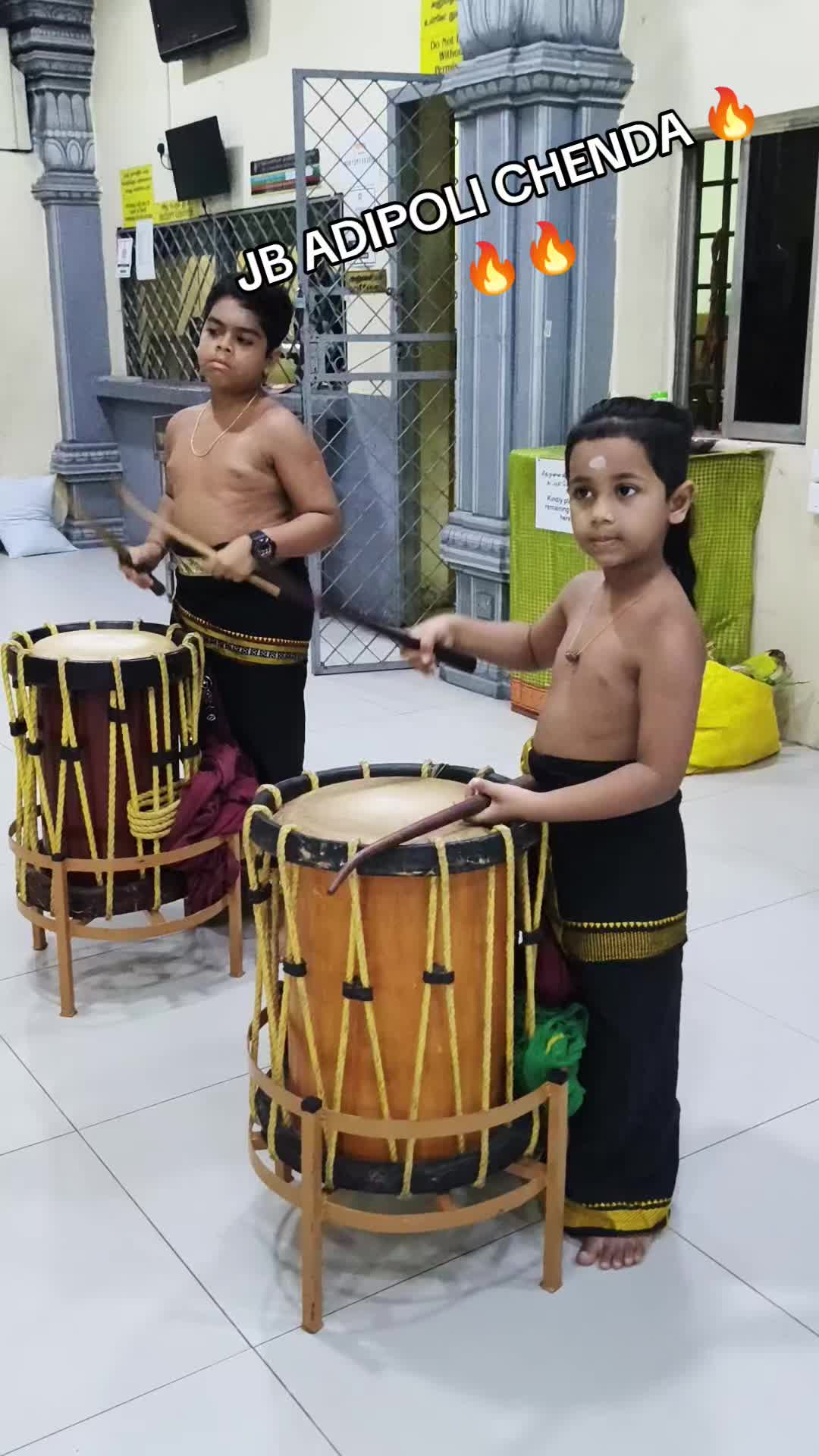 @Çhenda Ramesh 51💕