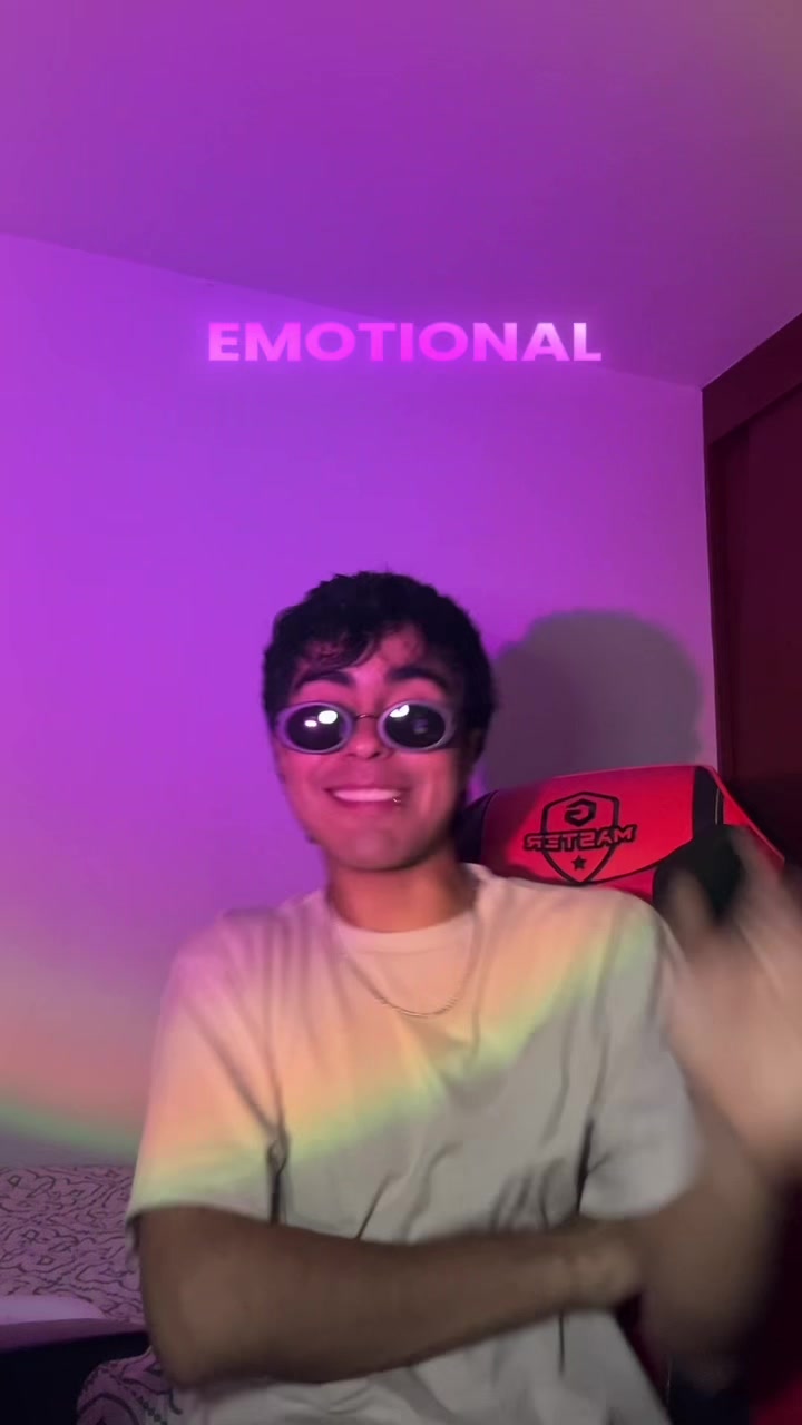 @Fer 🦋
