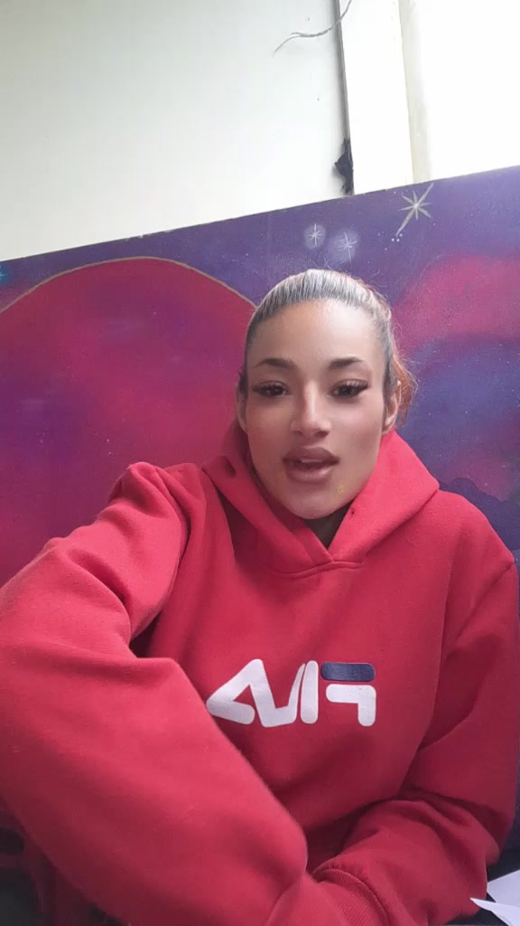 @HiimynamesBee🐝