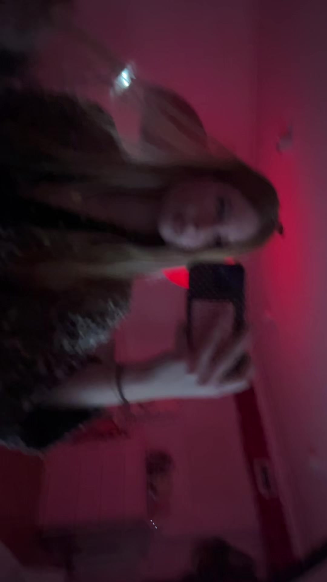 @Chloe
