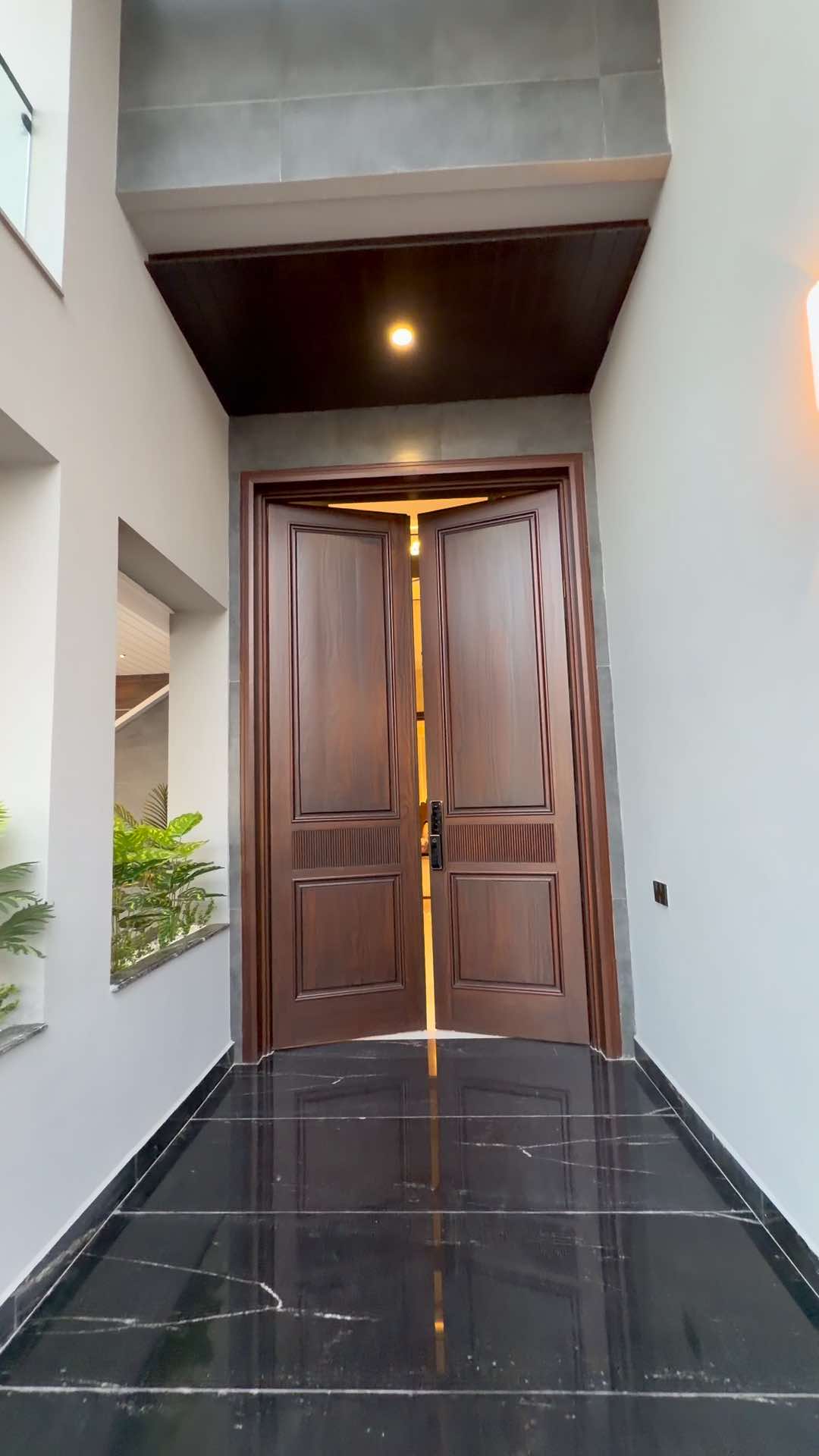 @TheHouseOfPropertyOfficial