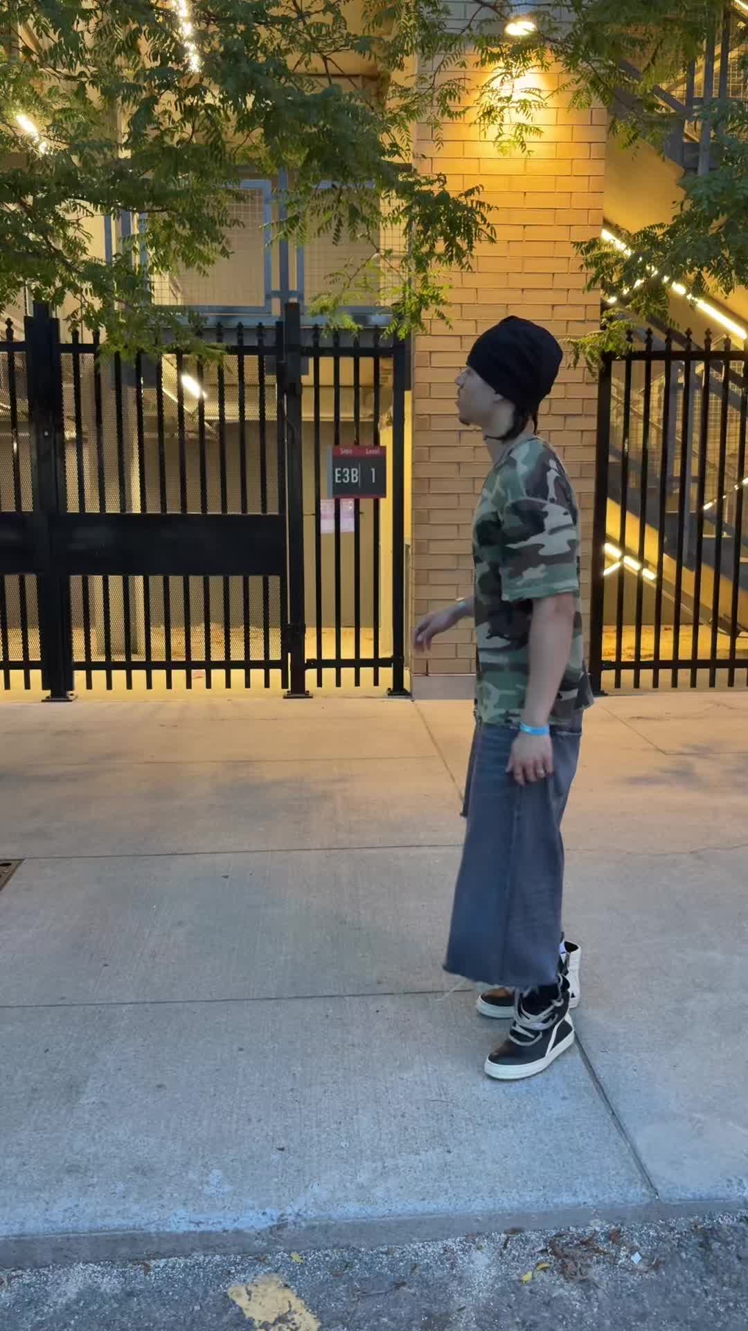 @Ely