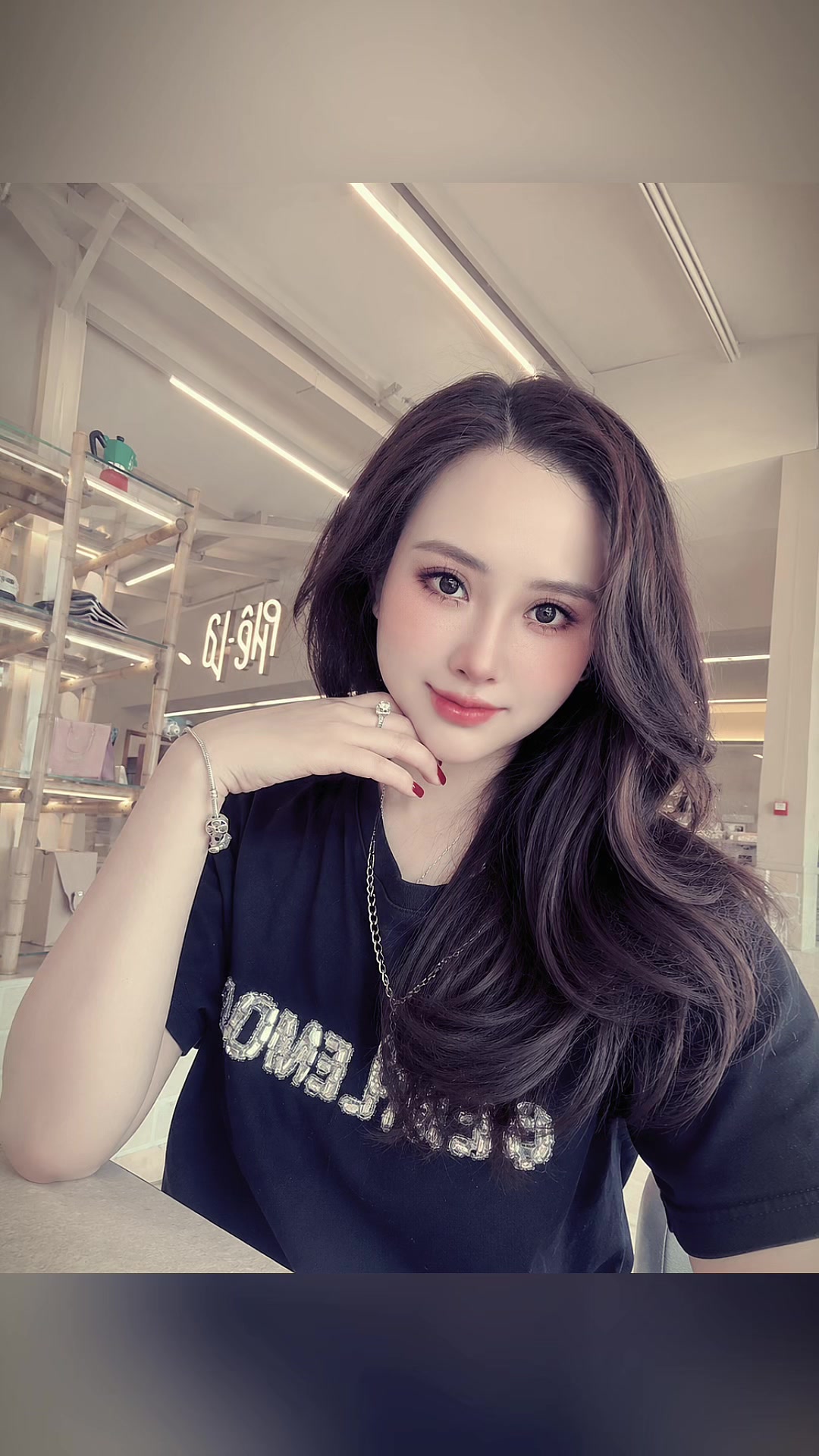 @Nguyễn Thị Hồng Nhung