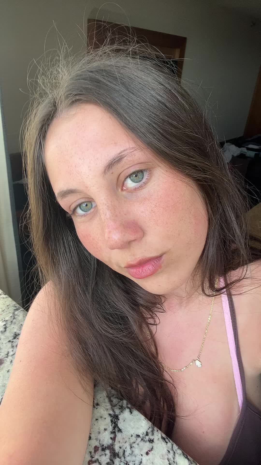 @Anafainburg