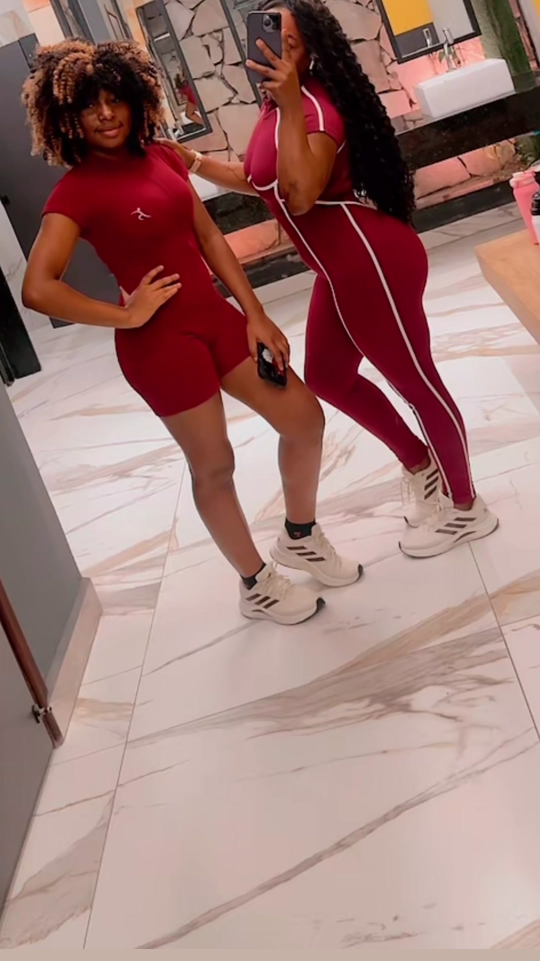 @Ros&aacute;lia